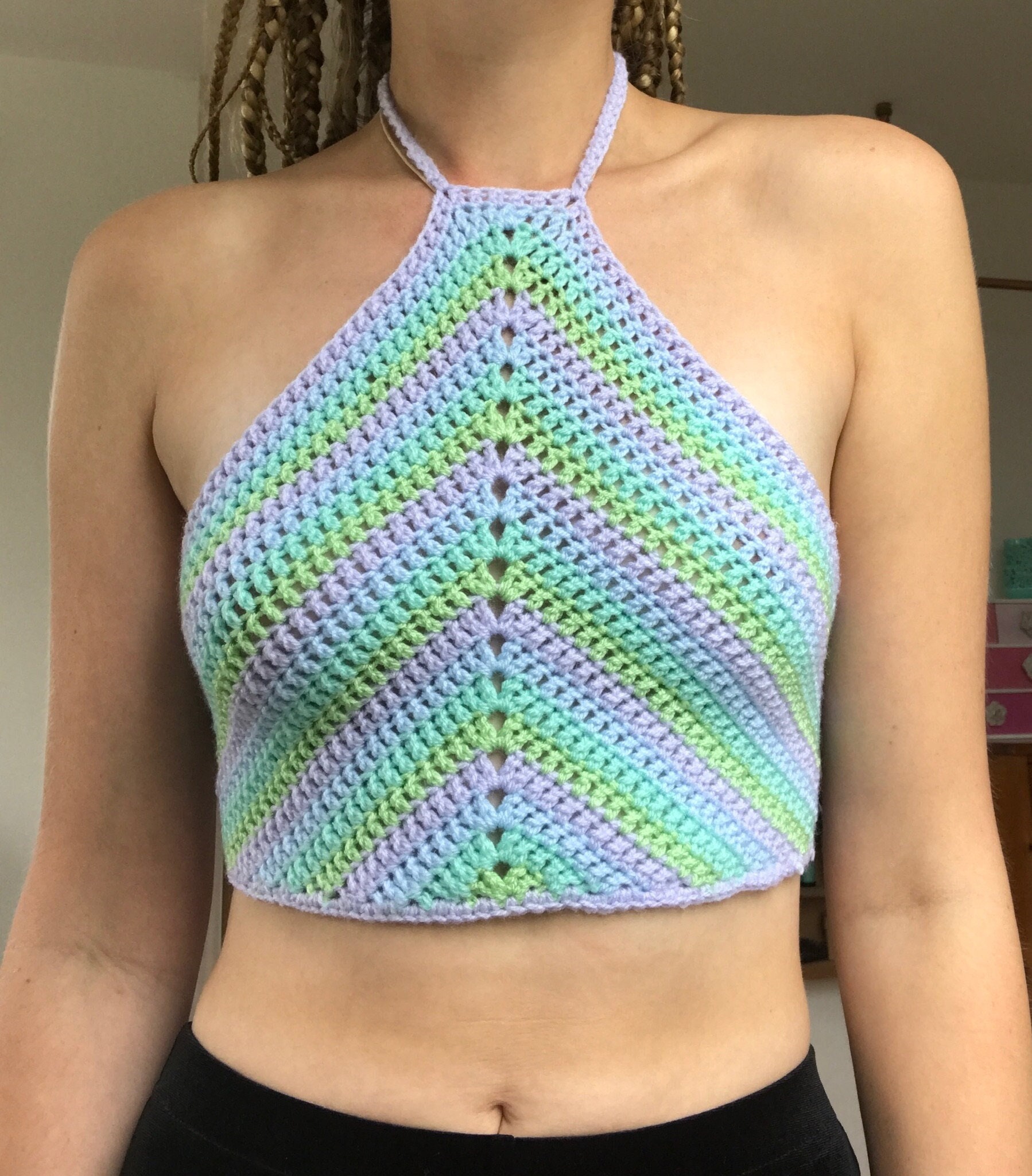 Gehäkeltes Bandana Crop Top/Handgemachtes Häkeltop Sommer Bralette Buntes Bhlet Krawattenhals von Abbiehindsart