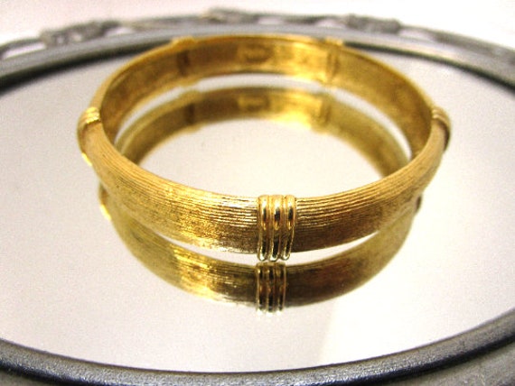 Vintage Napier Armreif Armband Brushed 10K Gold Plated Designer von AbbyClaysBackPorch