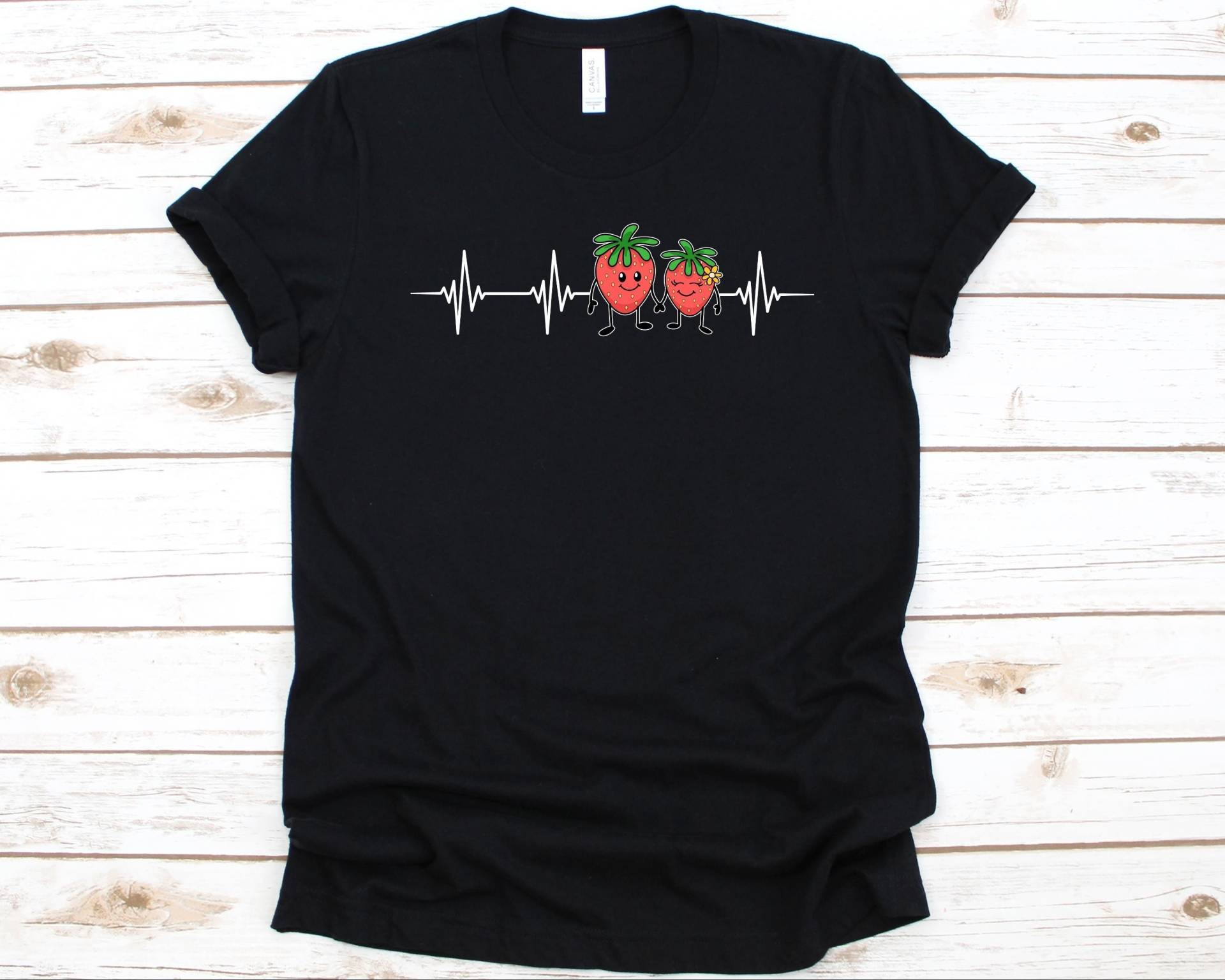 Erdbeer Herzschlag Shirt, Süßes T-Shirt Für Männer Und Frauen, Fragaria Ananassa, Erdbeeren Fruchtliebhaber, Fruitarian Shirt von AbbysDesignFactory