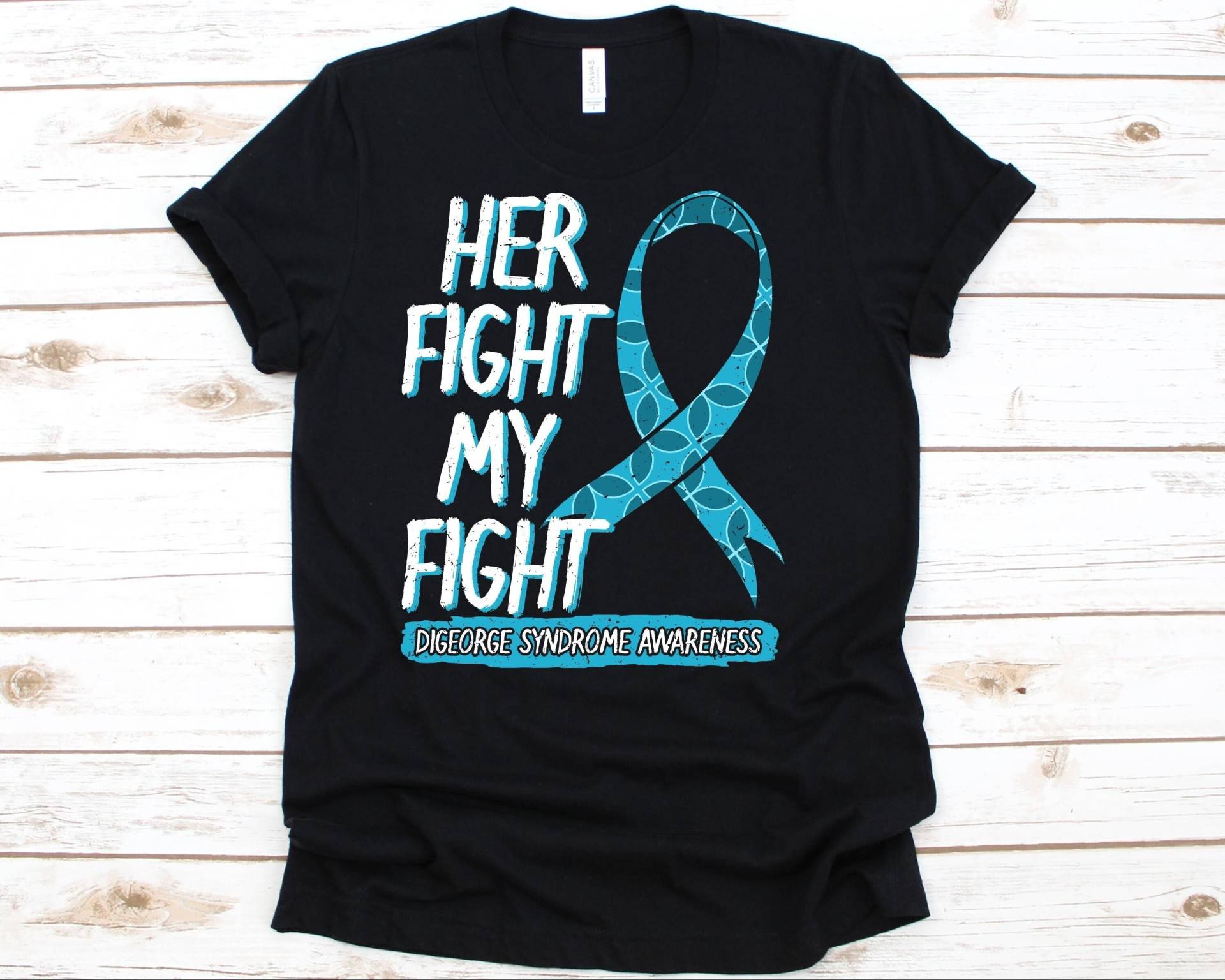 Her Fight Is My Shirt, Bewusstseinsgeschenk Für Digeorge Syndrom Krieger, 22Q11.2 Enerklärungs-Syndrom Velokardiofacial-Syndrom Tshirt von AbbysDesignFactory