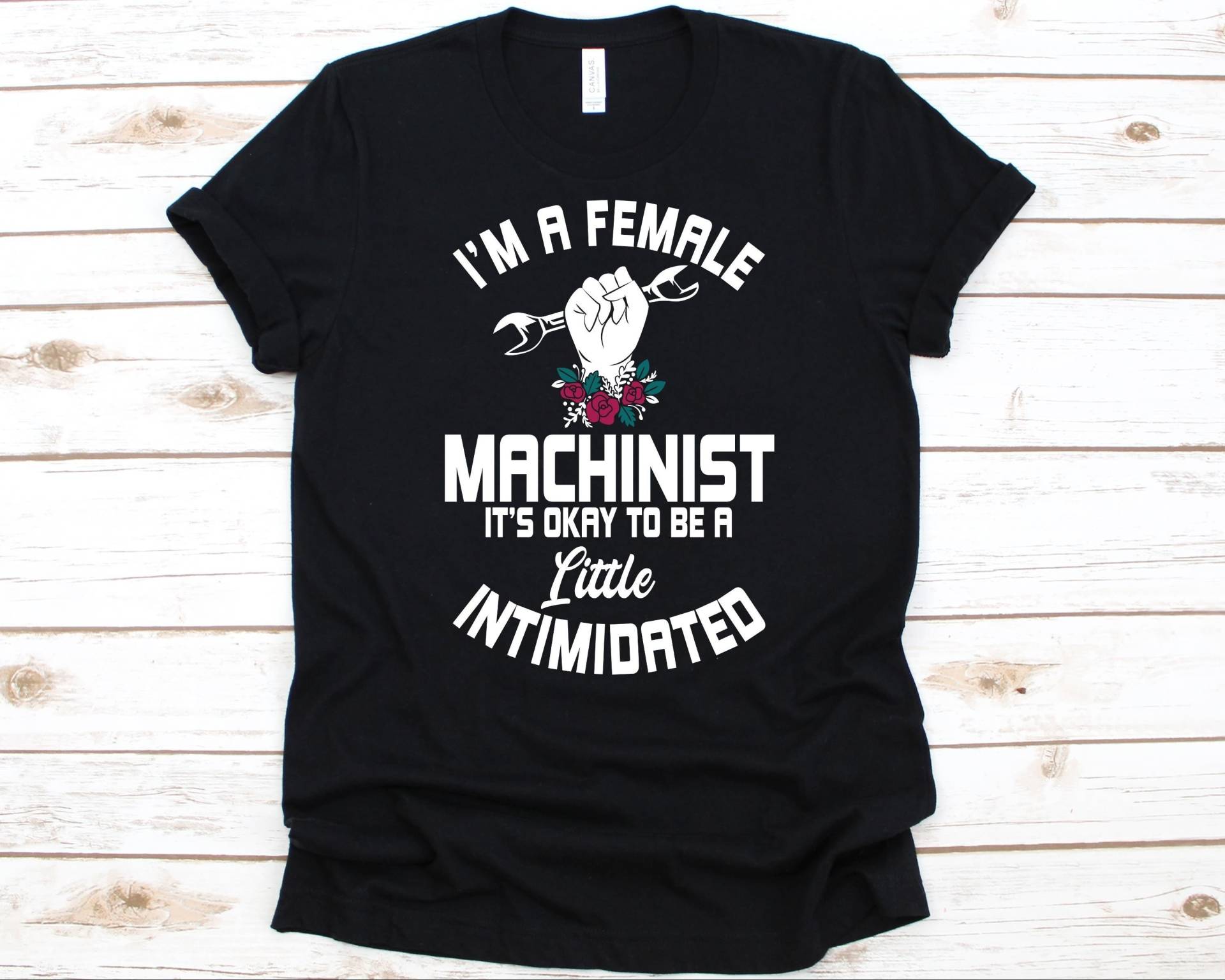 I'm A Female Machinist Shirt, Lady Geschenk, Maschinenbediener, Maschinenhelfer, Techniker Caliper Design, Micrometer Grafik von AbbysDesignFactory