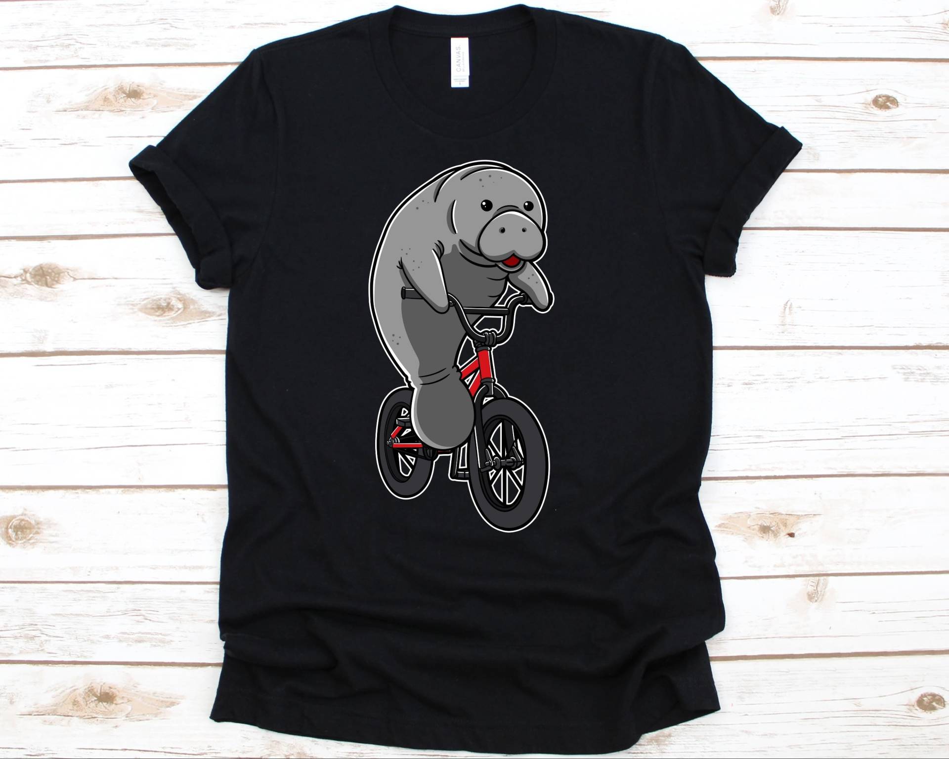 Manatee On Bike Shirt, Earth Day Tshirt, Geschenk Für Liebhaber, Meer Kuh Plastik Frei Ozean, Fahrrad Umweltschützer Shirt von AbbysDesignFactory