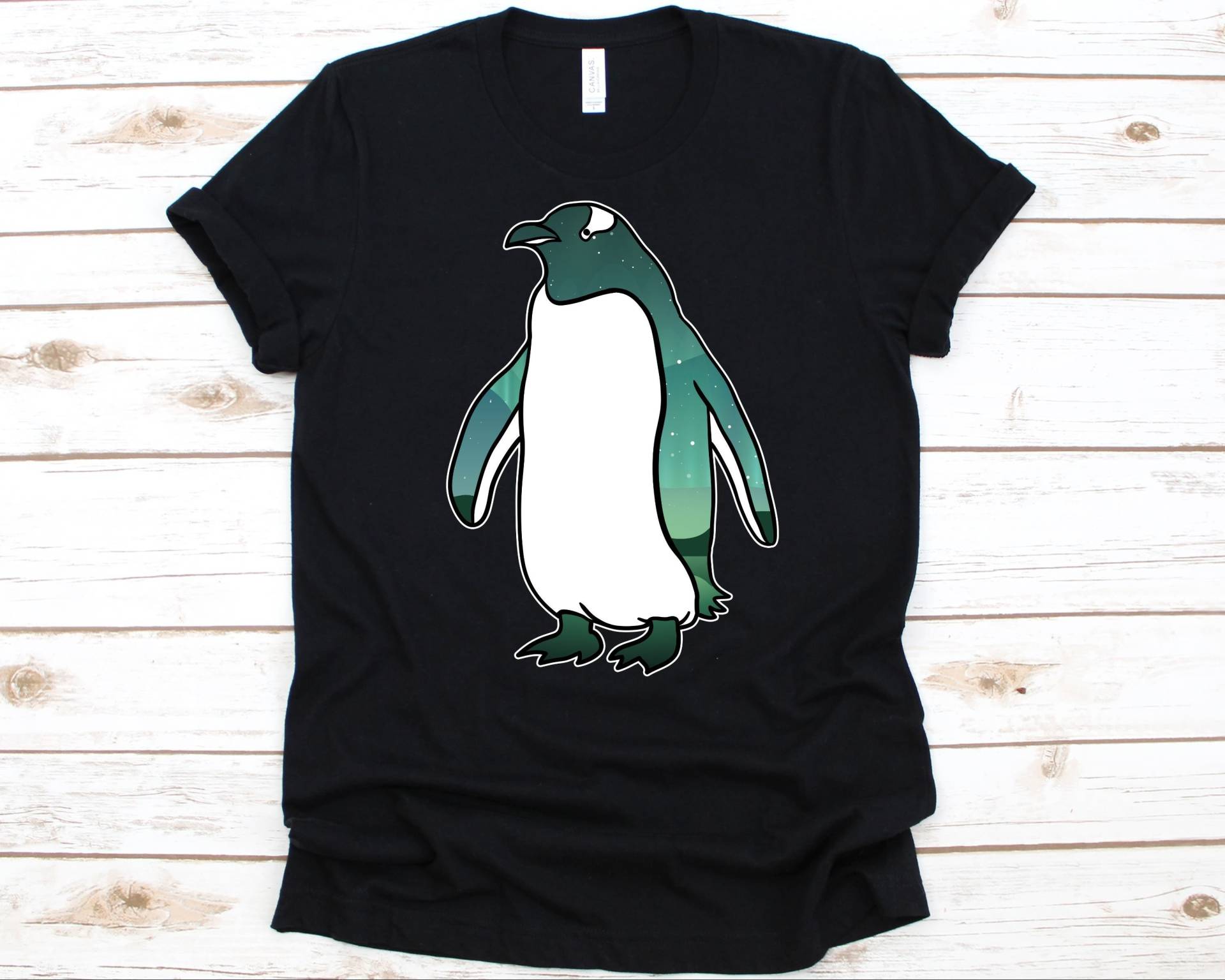 Nordlicht Pinguin Shirt, T-Shirt Für Männer Und Frauen, Liebhaber Wasser Flugfrei Vogel, Aurora Borealis Shirt von AbbysDesignFactory