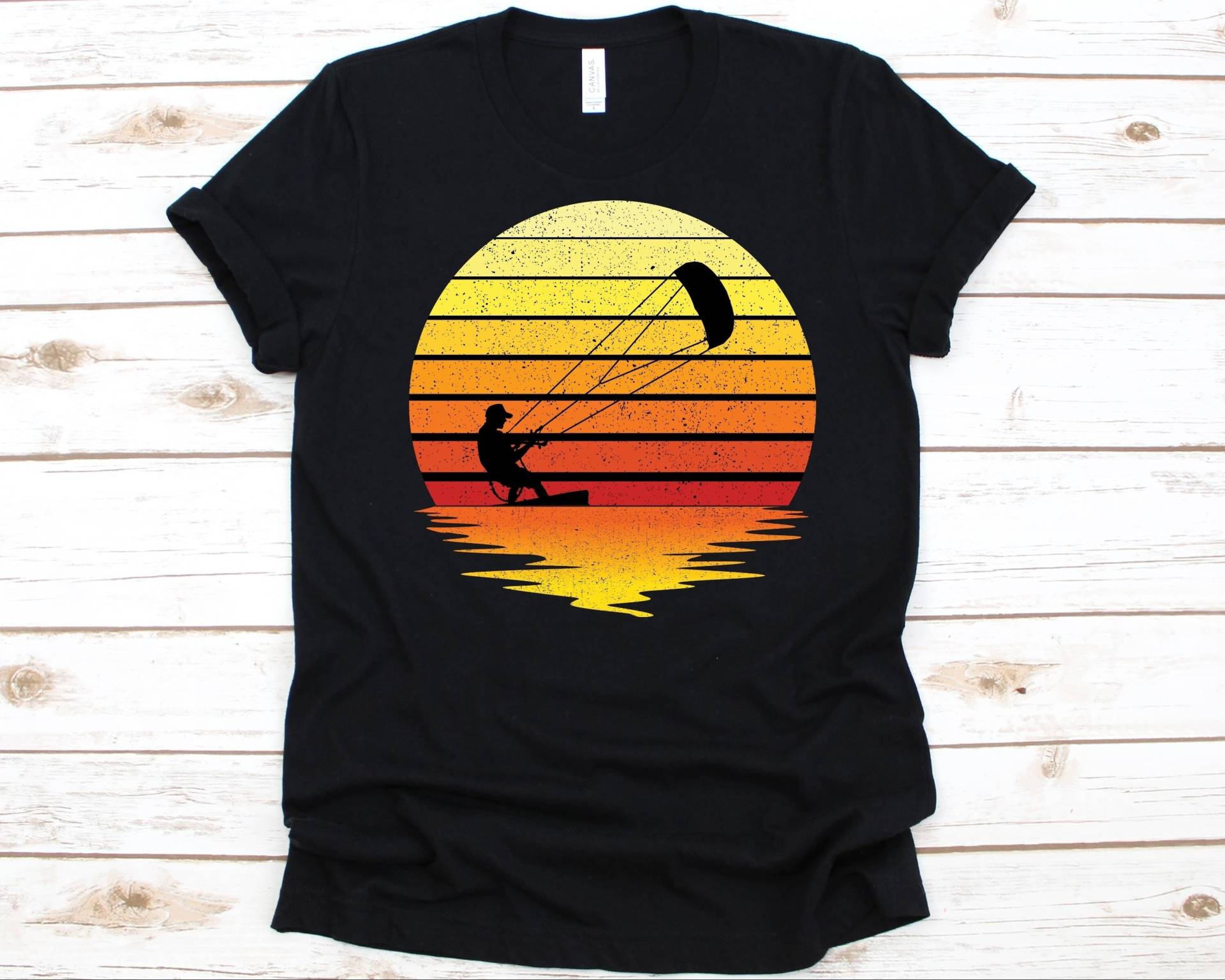 Retro Kiteboarding Sonnenuntergang Shirt, Liebhaber, Cooles Design Für Männer Und Frauen, Geschenk Kiteboarder, Power Kite Grafik von AbbysDesignFactory