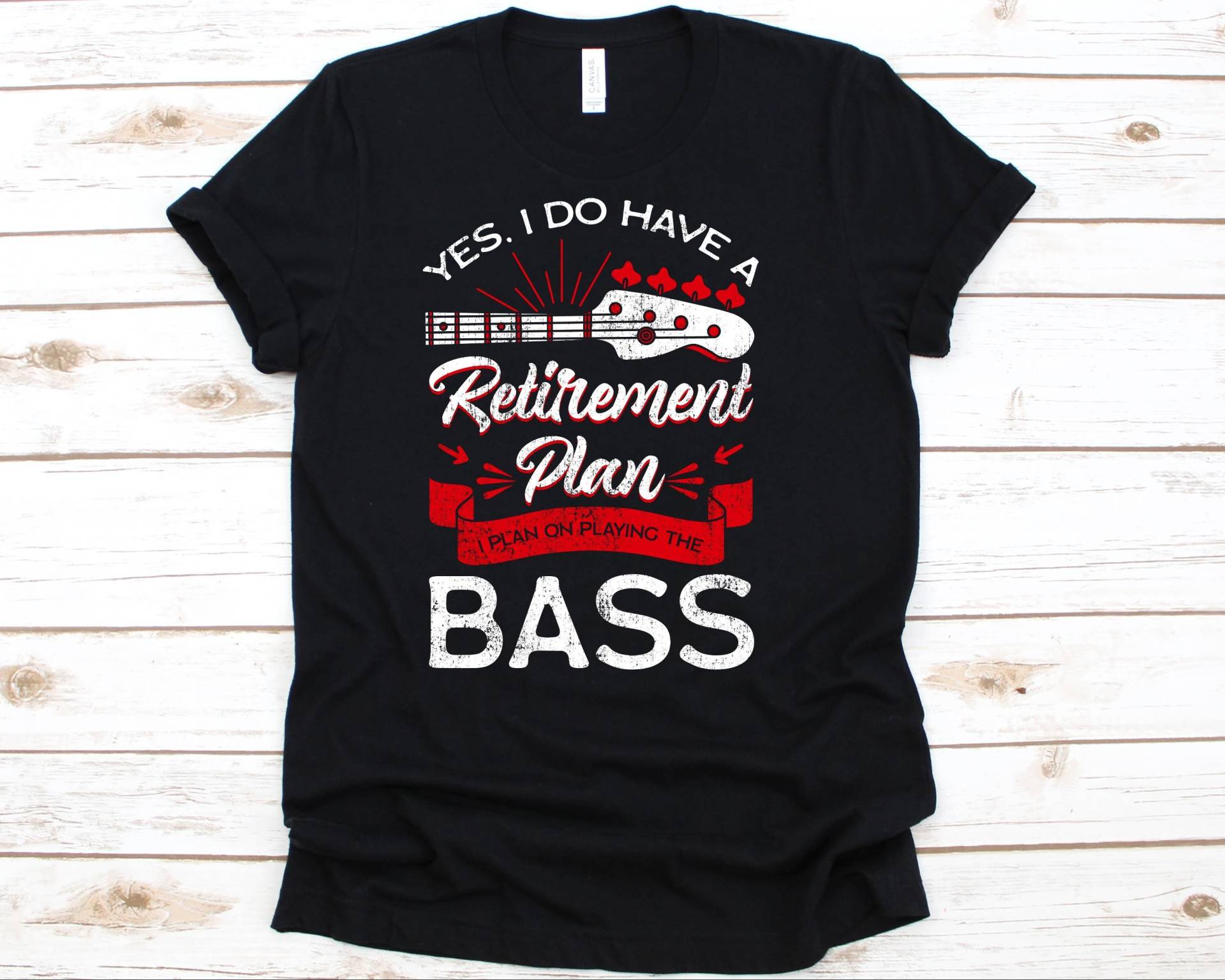 Yes I Do Have A Retirement Plan On Playing The Bass Shirt, E-Gitarre Tshirt, Ruhestand Geschenk Für Gitarre Liebhaber, Bassist Shirt von AbbysDesignFactory