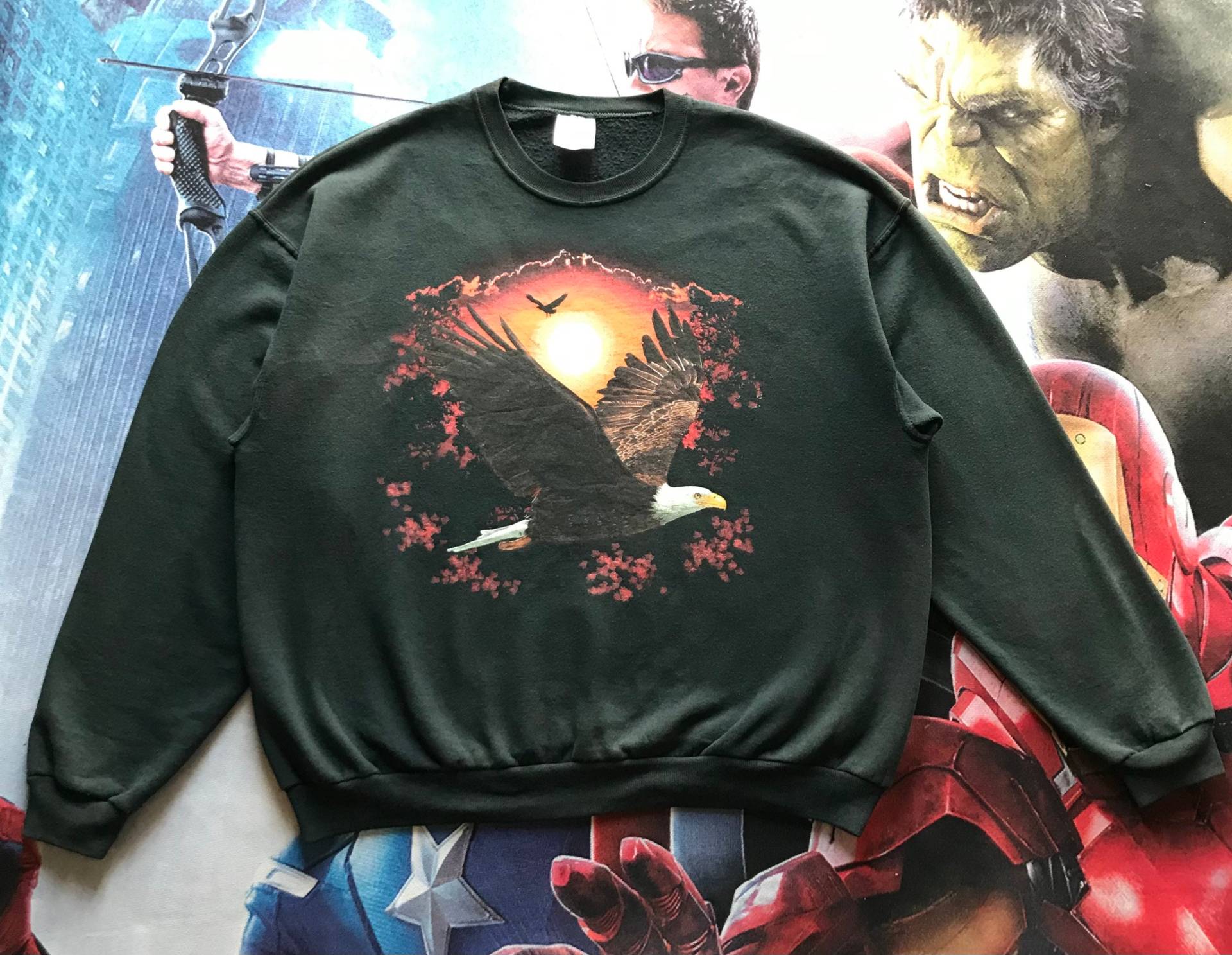 Vintage 90Er Jahre Kunst Tier Adler Bigprint Distressed Crewneck Sweatshirt Xl Größe von AbeVintageStore
