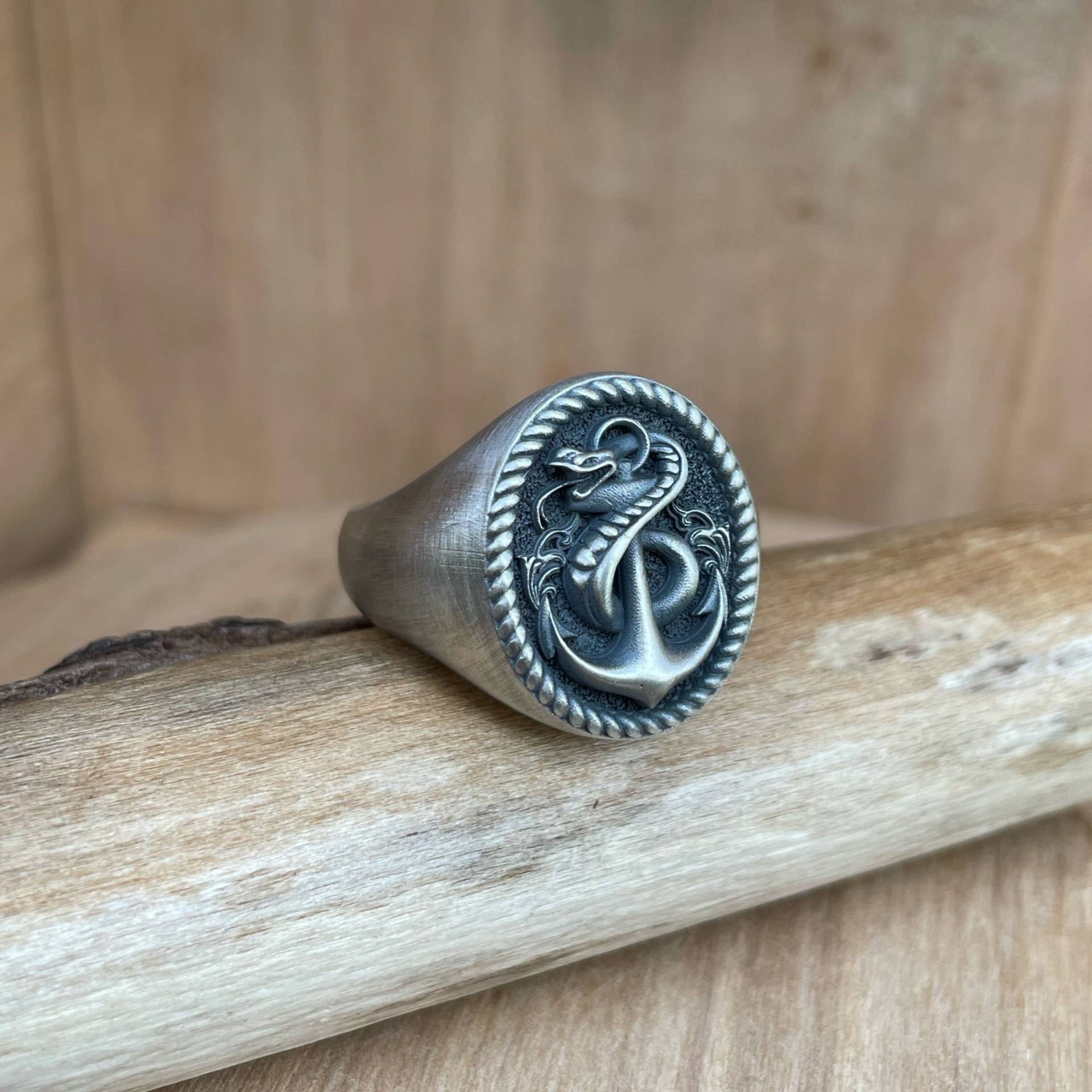 Schlange Silber Männer Ring, Mann Siegelring Anker Schlange, Seemann Anker, Oxidiertes Geschenk Schmuck von AbelArtJewelry