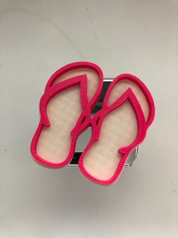 Flip Flop "Slippahs" in 3D - Chrom Mit Rosa/Weiß Combo 2-Zoll-Trailer Hitch-Abdeckung 2-Schicht-Hawaii-Hawaii von AbelZunigaDesigns