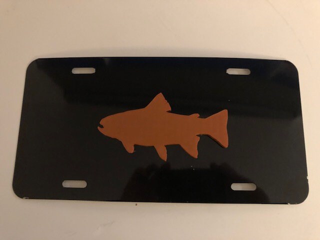 Forelle in Der 3D Version - Einzigartig Schwarz Mit Orange Nummernschild Einsatz Liebe Angeln Fisch von AbelZunigaDesigns
