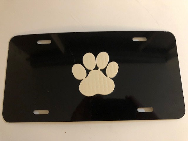 Hundepfote in 3D Version - Einzigartig Nummernschild Einsatz Schwarz Mit Weißen Automobil Liebe von AbelZunigaDesigns