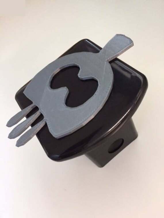 Ikura Ikaika Tiki Krieger Helm in 3D - Schwarz Mit Grauer 2 Inch Anhänger Hitch Abdeckung Love von AbelZunigaDesigns