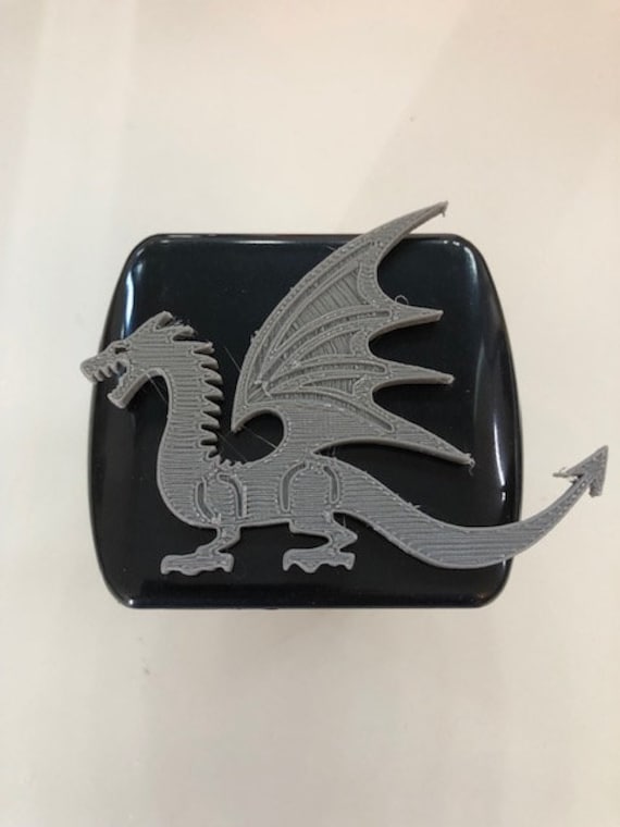 Mystic Dragon in 3D-Schwarz Mit Grau-2 Zoll Trailer Hitch Cover-Surfen Surfen Up von AbelZunigaDesigns