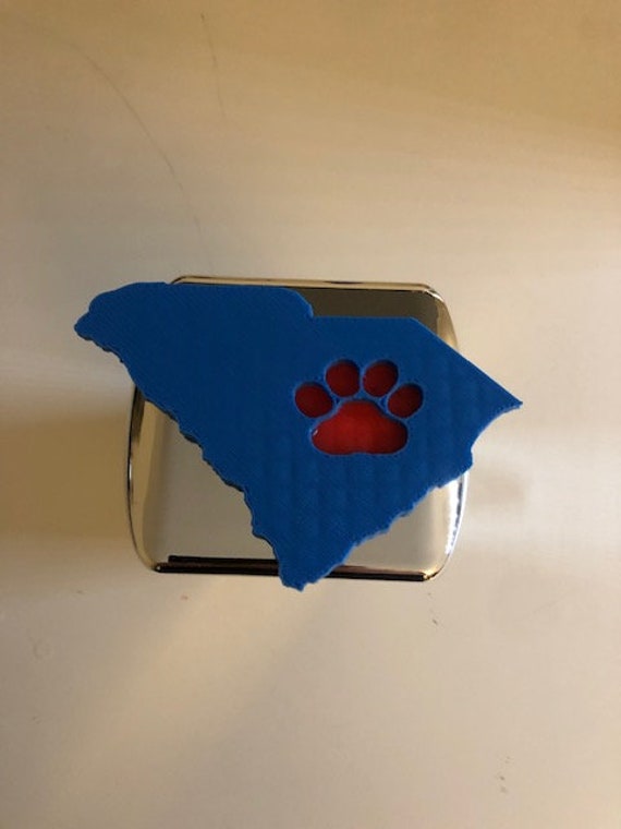 South Carolina State Mit Pfote in 3D - Chrom Blauen N Red Paw 2-Zoll-Trailer Hitch-Abdeckung 2-Schicht von AbelZunigaDesigns