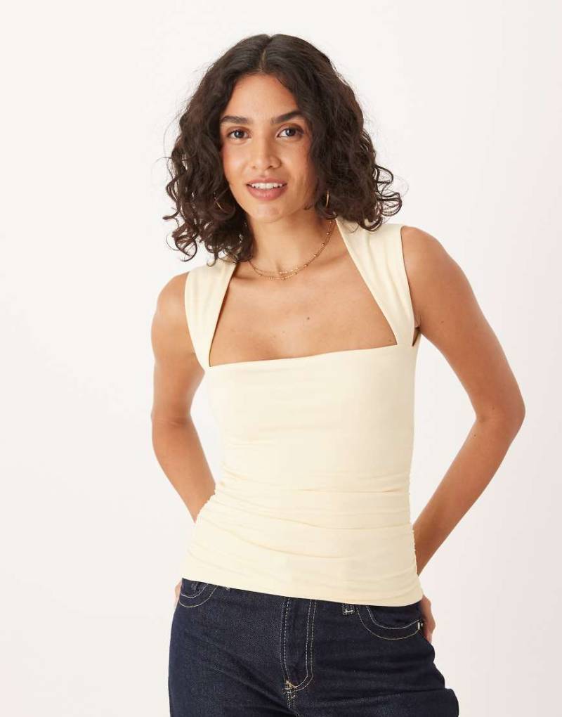 Abercrombie & Fitch - Ärmelloses, gerafftes Oberteil in Gelb mit eckigem Ausschnitt von Abercrombie & Fitch