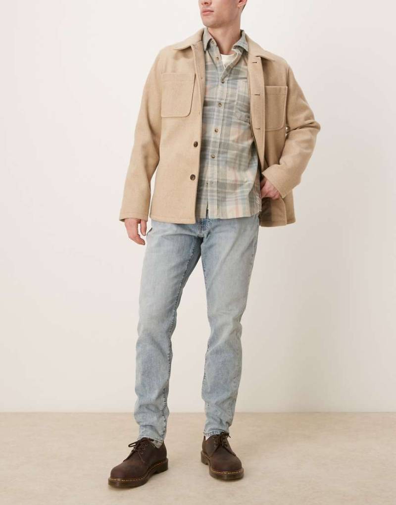 Abercrombie & Fitch - Athletic - Schmal geschnittene Jeans in heller Waschung-Blau von Abercrombie & Fitch