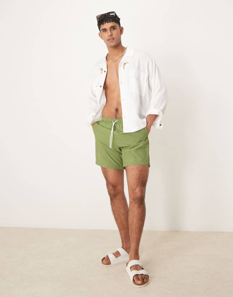 Abercrombie & Fitch - Badehose in Grün gestreift mit Kordelzug und 7 Zoll Schrittlänge von Abercrombie & Fitch