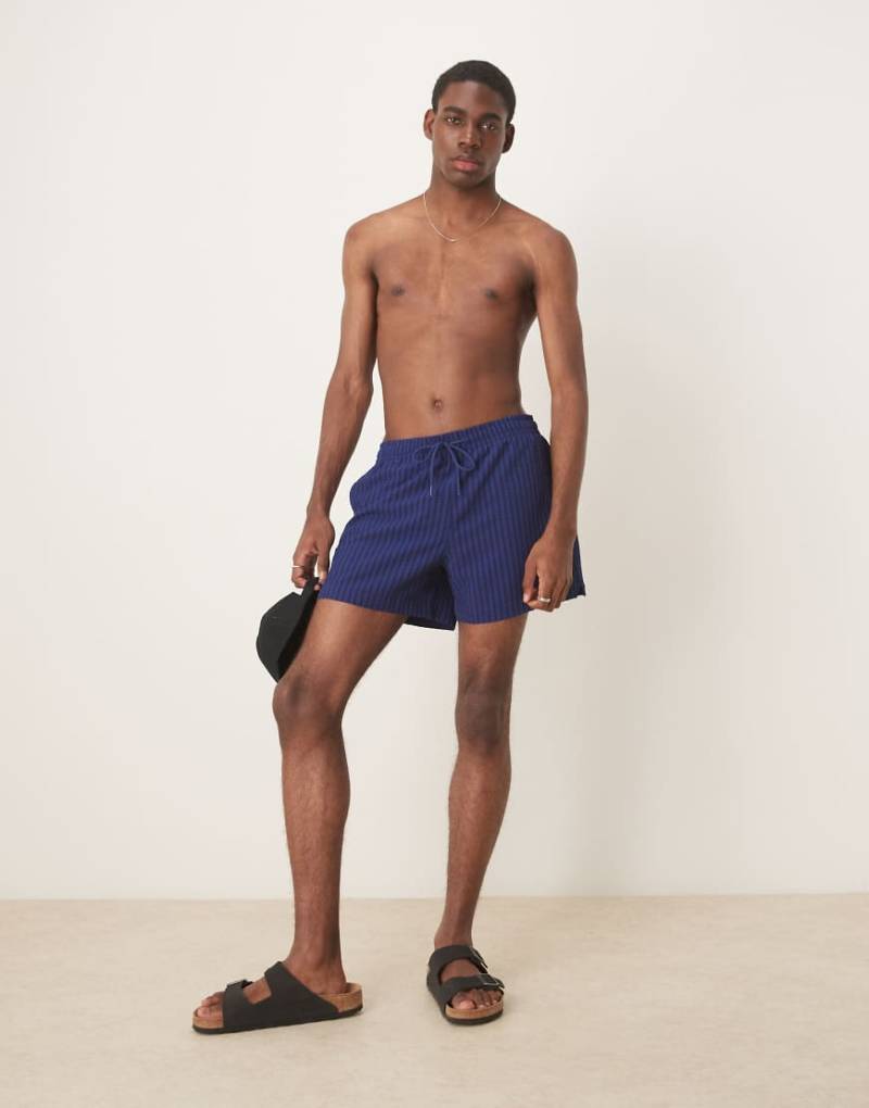 Abercrombie & Fitch - Bademode - Shorts aus Seersucker in Marineblau, 5 Zoll von Abercrombie & Fitch