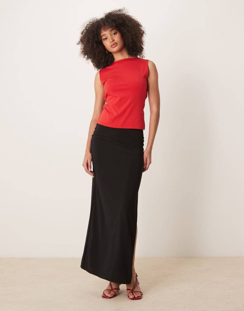 Abercrombie & Fitch - Bare - Longline-Oberteil in Rot mit Wasserfallausschnitt am Rücken von Abercrombie & Fitch