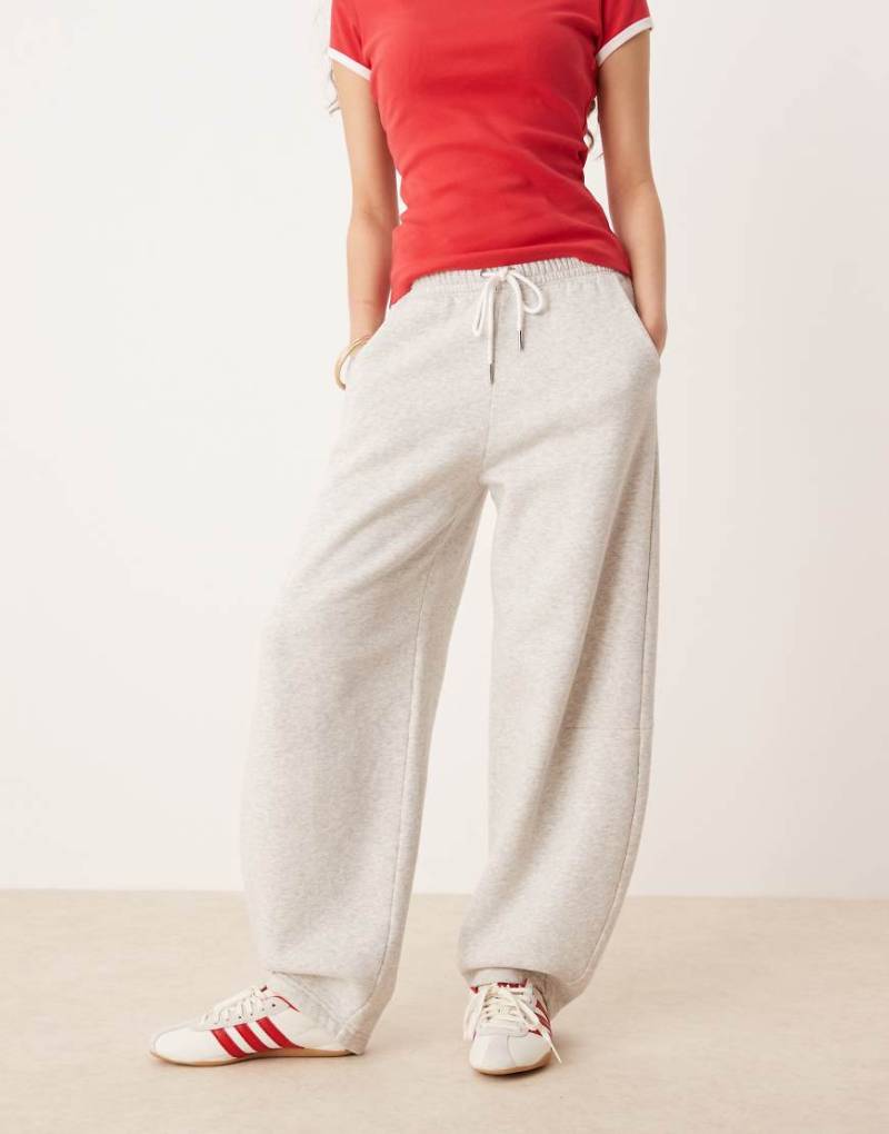 Abercrombie & Fitch - Barrel-Jogginghose in Grau meliert mit mittelhohem Bund von Abercrombie & Fitch