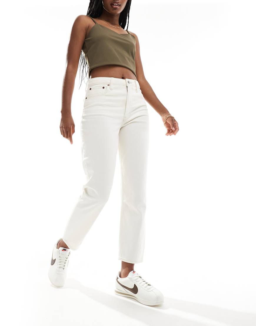 Abercrombie & Fitch - Curve Love - Mom-Jeans in Ecru-Weiß von Abercrombie & Fitch