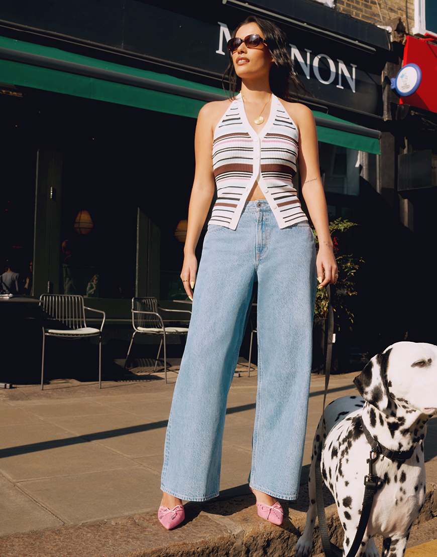 Abercrombie & Fitch - Curve Love - Weit geschnittene Jeans in mittlerer Waschung mit hohem Bund-Blau von Abercrombie & Fitch