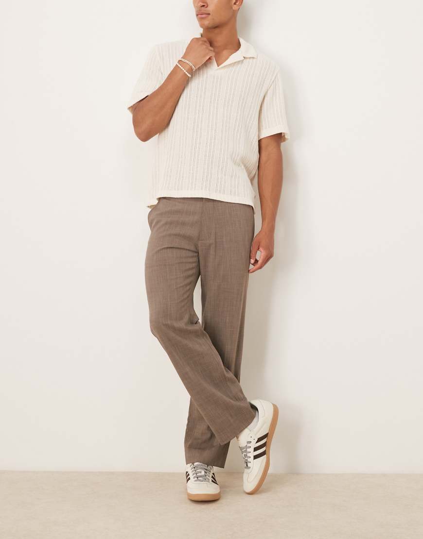 Abercrombie & Fitch - Elegante, karierte Relaxed Fit Hose in Braun mit geradem Schnitt-Rot von Abercrombie & Fitch