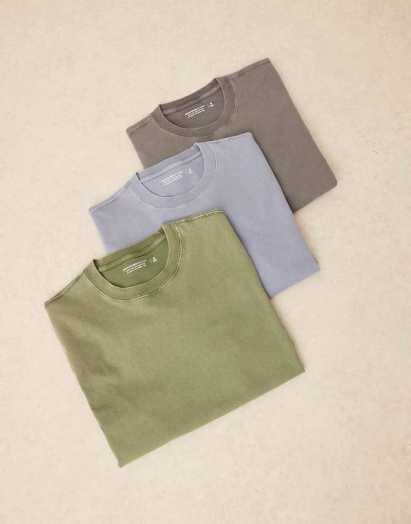 Abercrombie & Fitch - Essential - 3er-Pack T-Shirts in Blau/Bunt von Abercrombie & Fitch