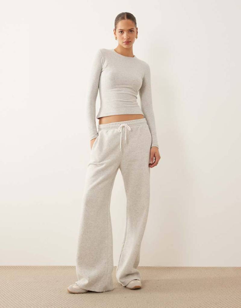 Abercrombie & Fitch - Essential - Jogginghose in Grau mit hohem Bund und weitem Bein von Abercrombie & Fitch