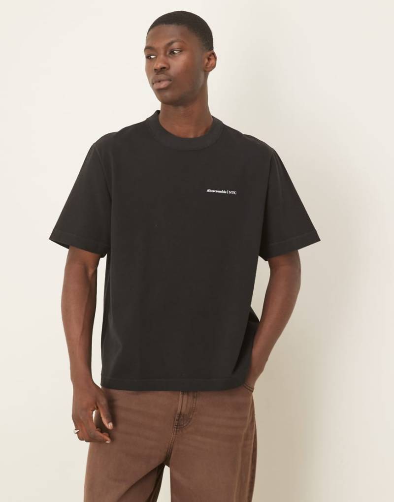 Abercrombie & Fitch - Hochwertiges T-Shirt in Schwarz mit Logo von Abercrombie & Fitch