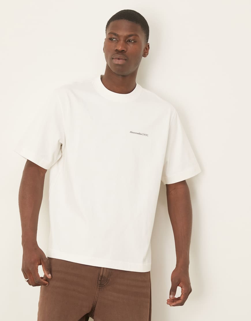 Abercrombie & Fitch - Hochwertiges T-Shirt in Weiß mit Logo von Abercrombie & Fitch