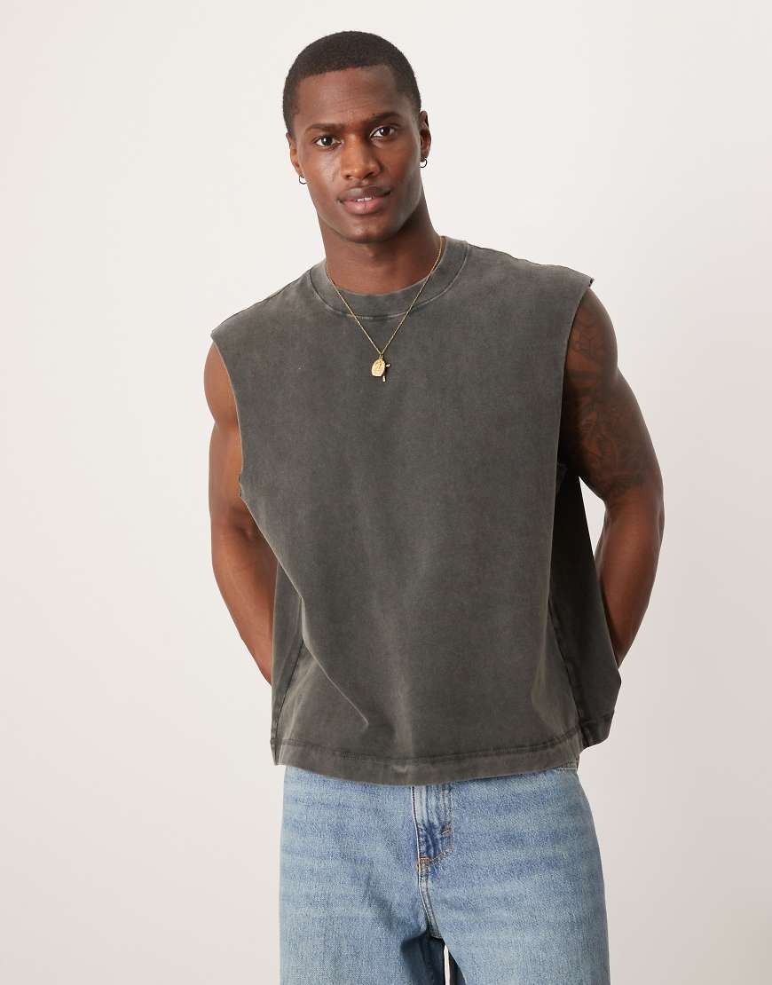 Abercrombie & Fitch - Cropped-Trägershirt aus hochwertigem, schwerem Material in verwaschenem Schwarz von Abercrombie & Fitch