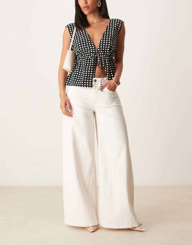 Abercrombie & Fitch - Hose in Ecru mit superweitem Beinschnitt-Neutral von Abercrombie & Fitch