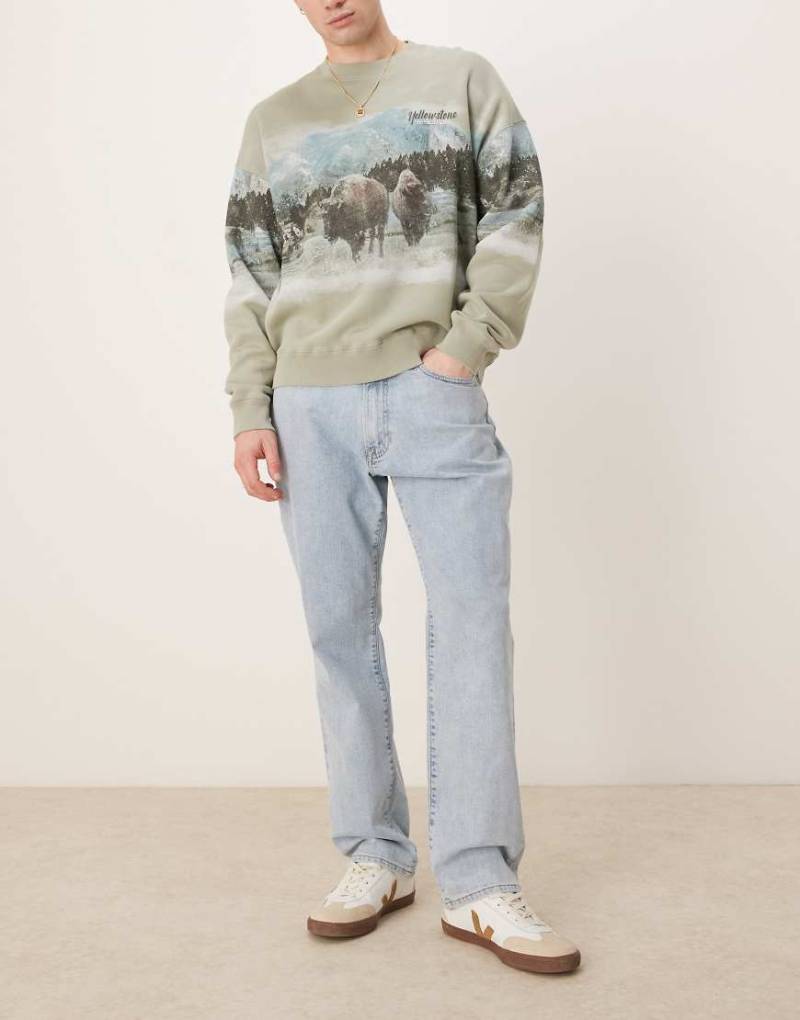 Abercrombie & Fitch - Jeans in verwaschenem Hellblau mit geradem Bein und sportlichem Schnitt von Abercrombie & Fitch