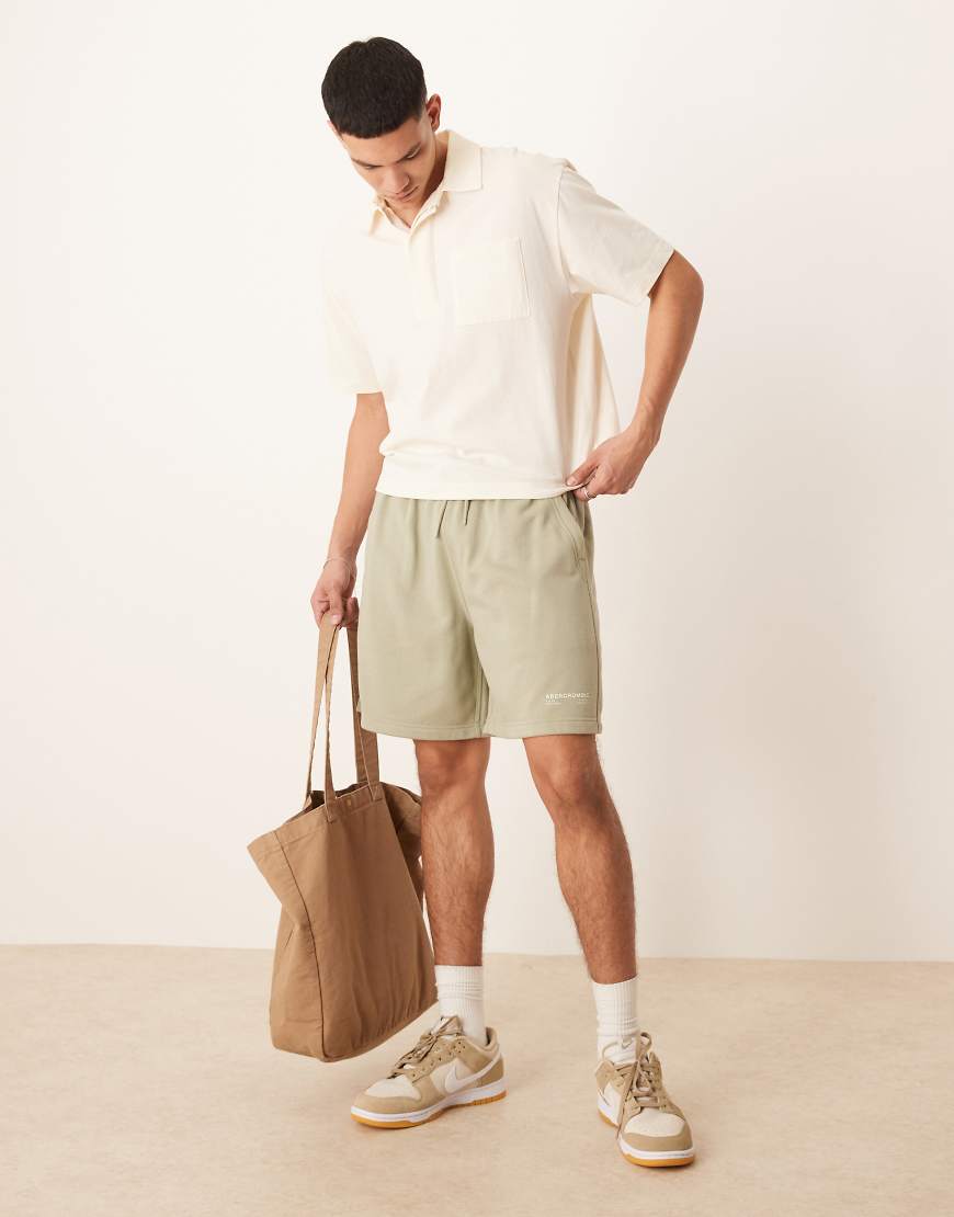 Abercrombie & Fitch - Jogging-Shorts aus Terry-Stoff in Grün mit Kordelzug Abercrombie & Fitch - Jogging-Shorts aus Terry-Stoff in Grün mit Kordelzug von Abercrombie & Fitch
