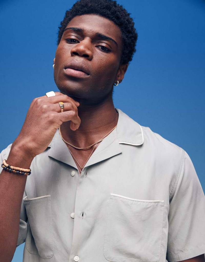 Abercrombie & Fitch - Kurzärmliges Hemd in Salbeigrün von Abercrombie & Fitch