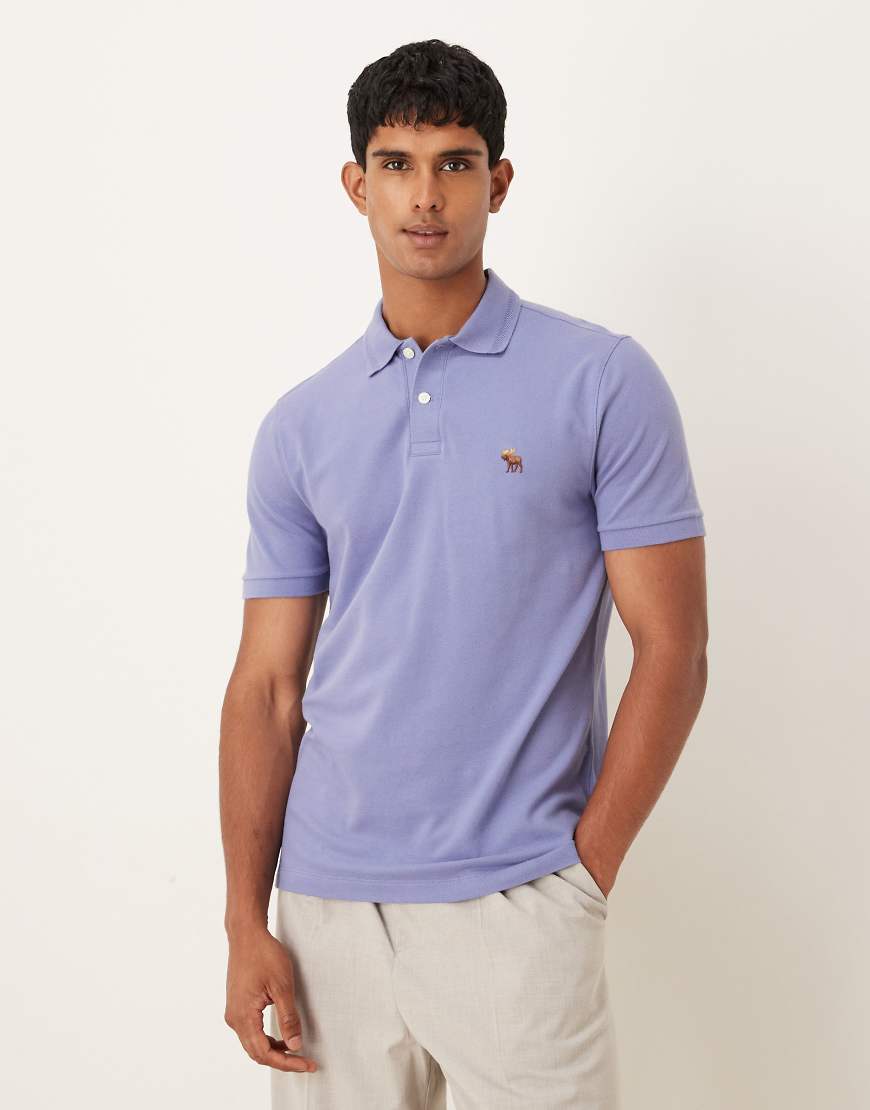 Abercrombie & Fitch - Kurzärmliges Polo-T-Shirt in Lila mit Brust-Logo von Abercrombie & Fitch