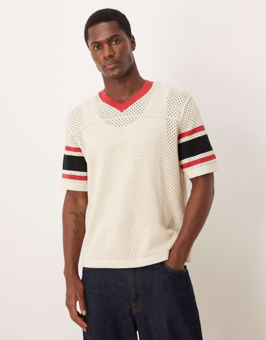 Abercrombie & Fitch - Kurzärmliges T-Shirt aus Strick in Creme mit Retro-Streifenmuster-Weiß von Abercrombie & Fitch