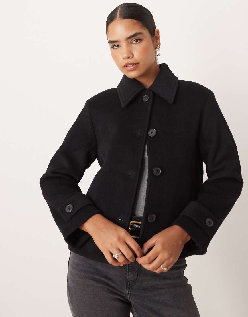 Abercrombie & Fitch - Kurze Jacke in schwarzer Wolloptik mit Knopfleiste von Abercrombie & Fitch