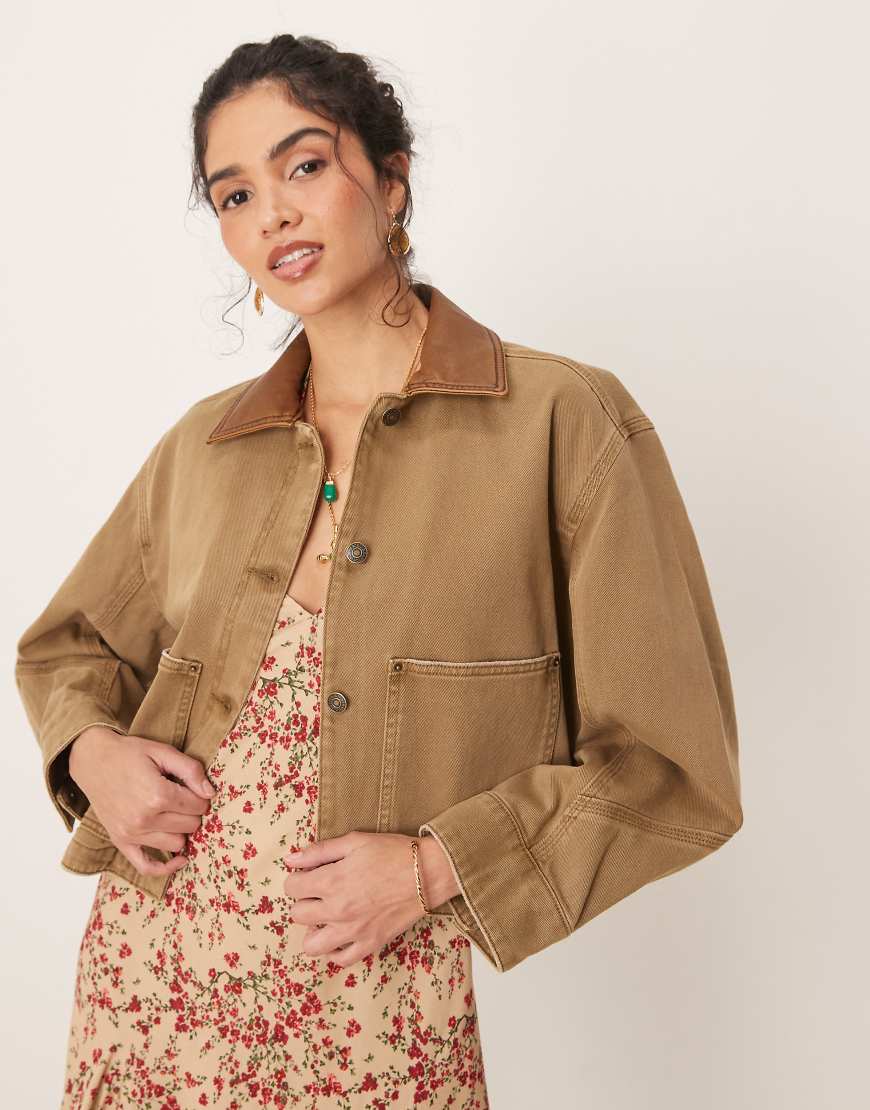 Abercrombie & Fitch - Kurze Workwear-Jeansjacke in Beige-Neutral von Abercrombie & Fitch