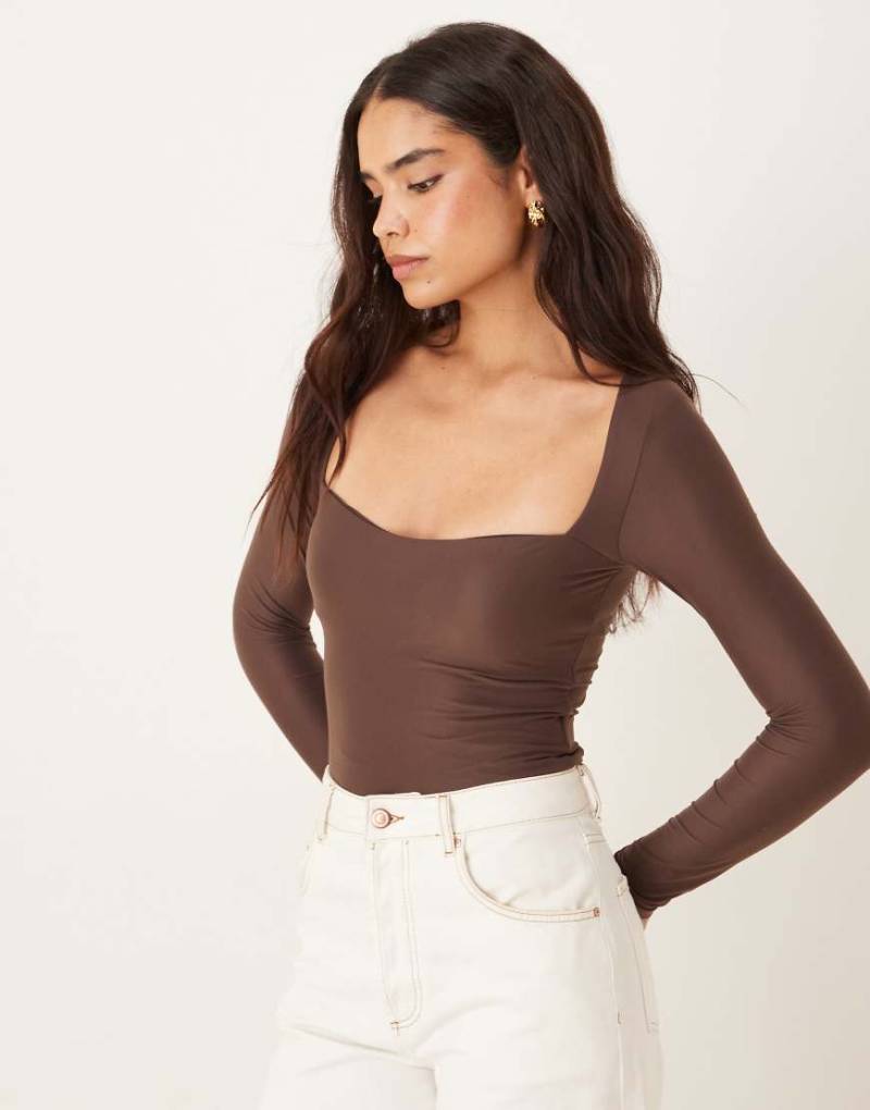 Abercrombie & Fitch - Langärmliger Body in Braun mit BH-Einsatz-Brown von Abercrombie & Fitch