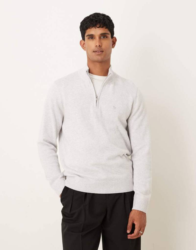 Abercrombie & Fitch - Langärmliger Pullover in Grau mit Brust-Logo und kurzem Reißverschluss von Abercrombie & Fitch