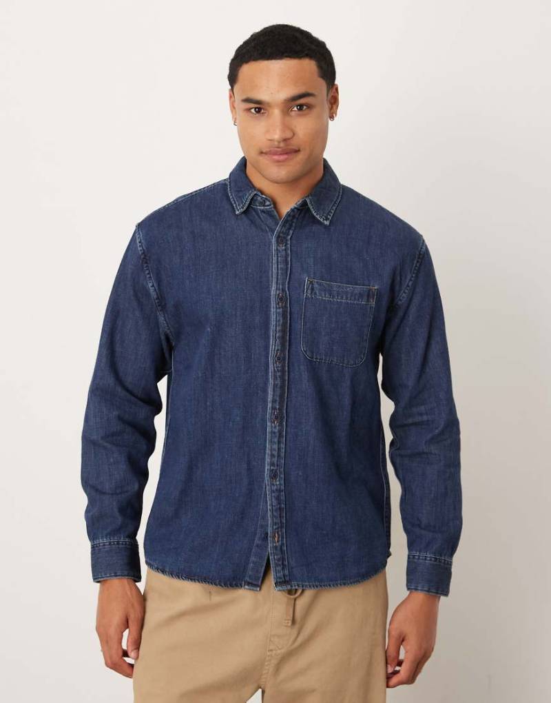 Abercrombie & Fitch - Langärmliges Jeanshemd in verwaschenem Dunkelblau Abercrombie & Fitch - Langärmliges Jeanshemd in verwaschenem Dunkelblau von Abercrombie & Fitch