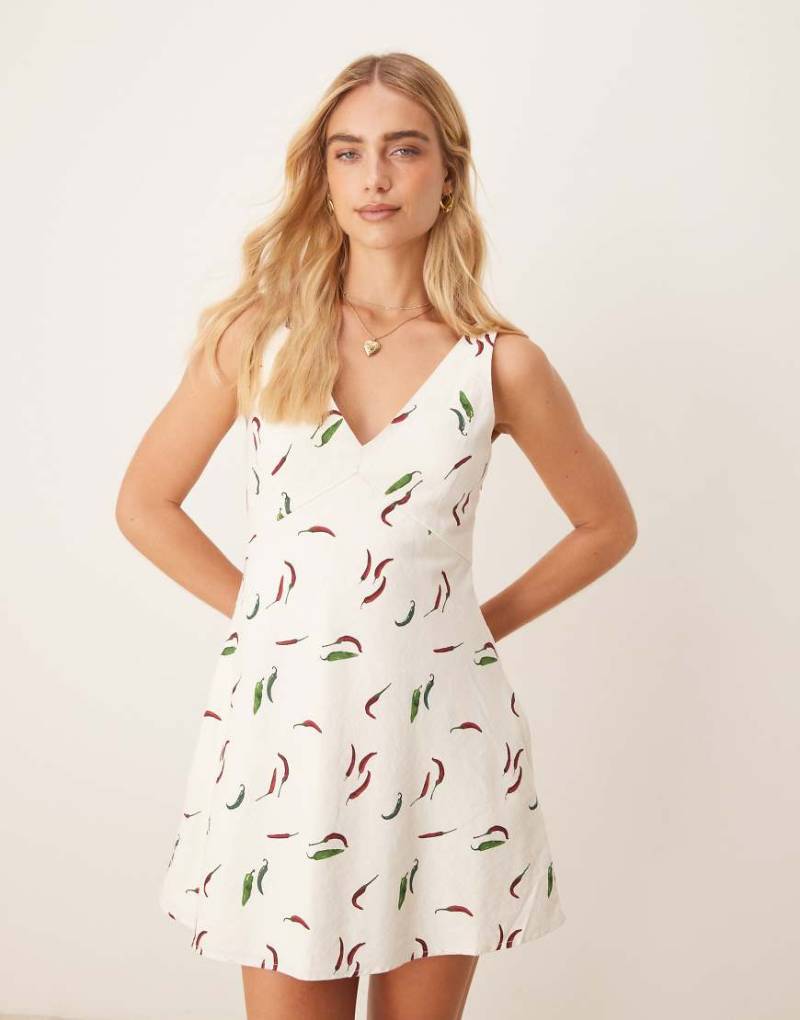 Abercrombie & Fitch - Leinen-Minikleid in Grün mit Print und hohem, eckigem Ausschnitt von Abercrombie & Fitch