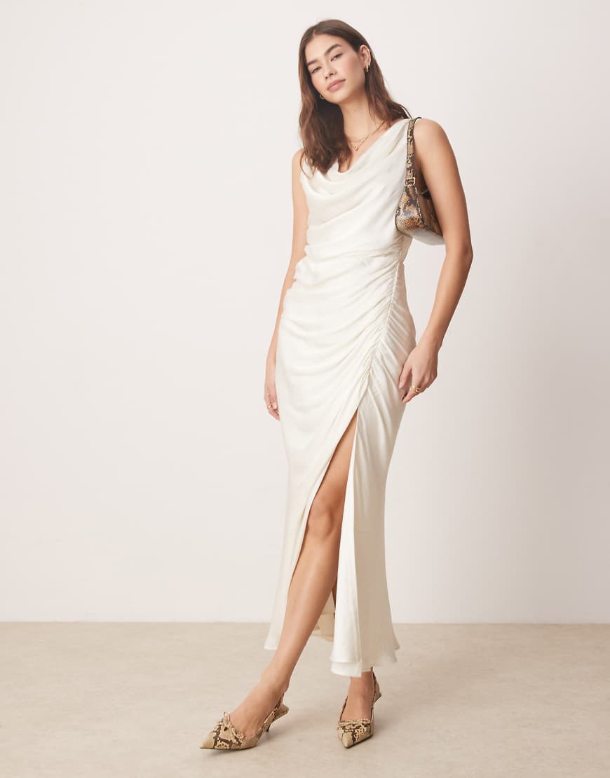 Abercrombie & Fitch - Maxikleid in Weiß mit Drapierung und Wasserfallausschnitt von Abercrombie & Fitch