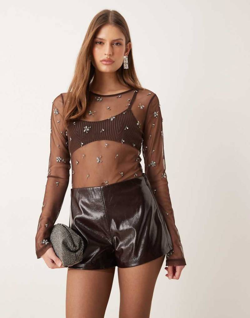 Abercrombie & Fitch - Mikro-Shorts aus Kunstleder in Burgunderrot mit hohem Bund von Abercrombie & Fitch