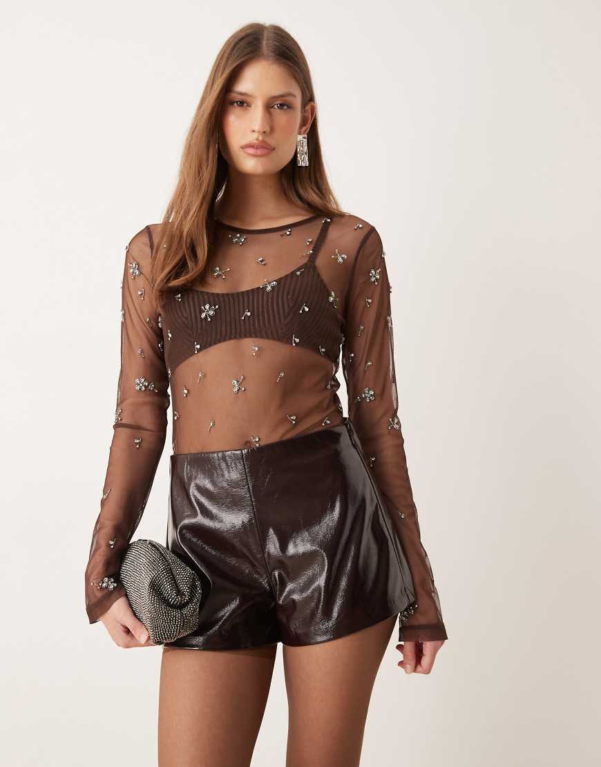 Abercrombie & Fitch - Mikro-Shorts aus Kunstleder in Burgunderrot mit hohem Bund von Abercrombie & Fitch