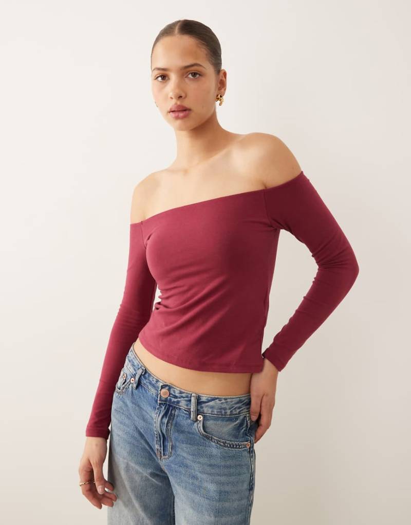 Abercrombie & Fitch - Nahtloses, schulterfreies Oberteil in Burgunderrot mit integriertem BH von Abercrombie & Fitch