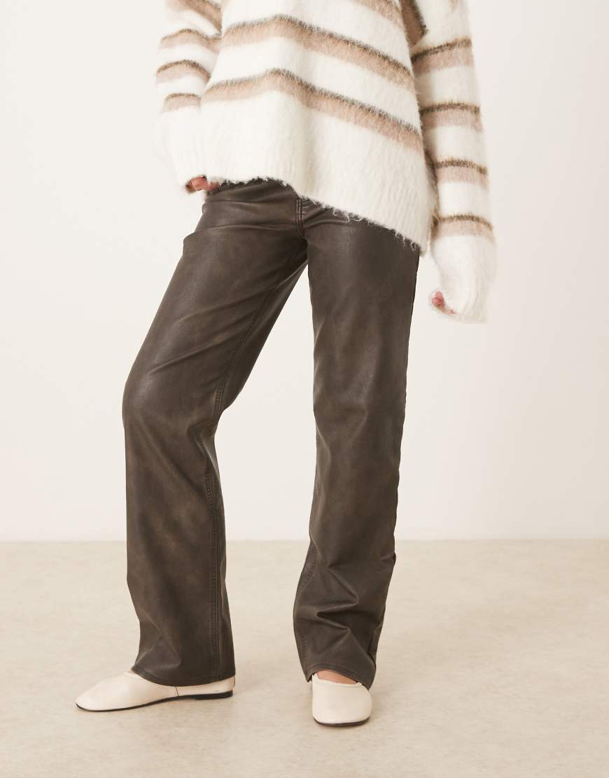 Abercrombie & Fitch - Relaxed-Fit-Hose aus Leder in Braun, im 90er-Jahre-Stil mit hohem Bund-Brown von Abercrombie & Fitch