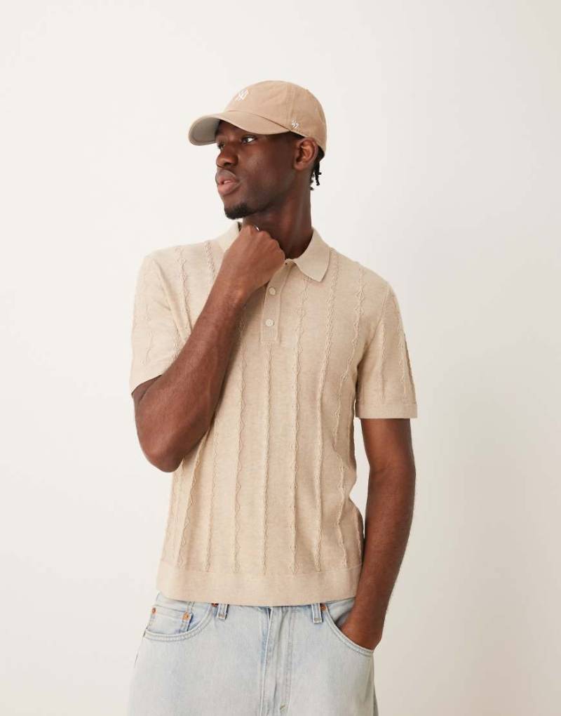 Abercrombie & Fitch - Strick-Poloshirt in Cremeweiß mit farblich abgestimmten Streifen-Neutral von Abercrombie & Fitch