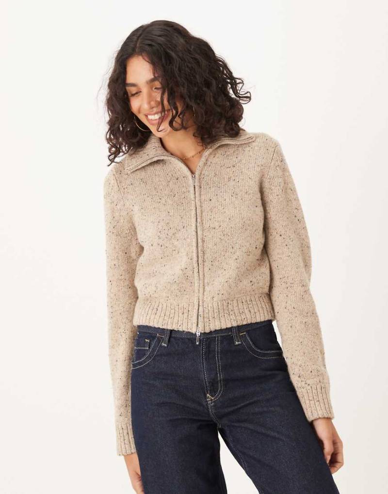 Abercrombie & Fitch - Strickjacke in Beige mit Zwei-Wege-Reißverschluss und Umschlagkragen-Neutral von Abercrombie & Fitch